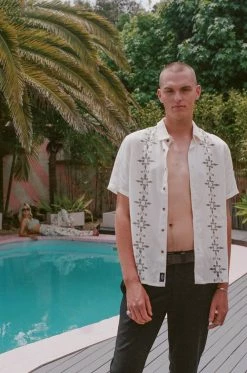 Thrills Co. Hippie Pit Short Sleeve Shirt - Heritage White Shirts